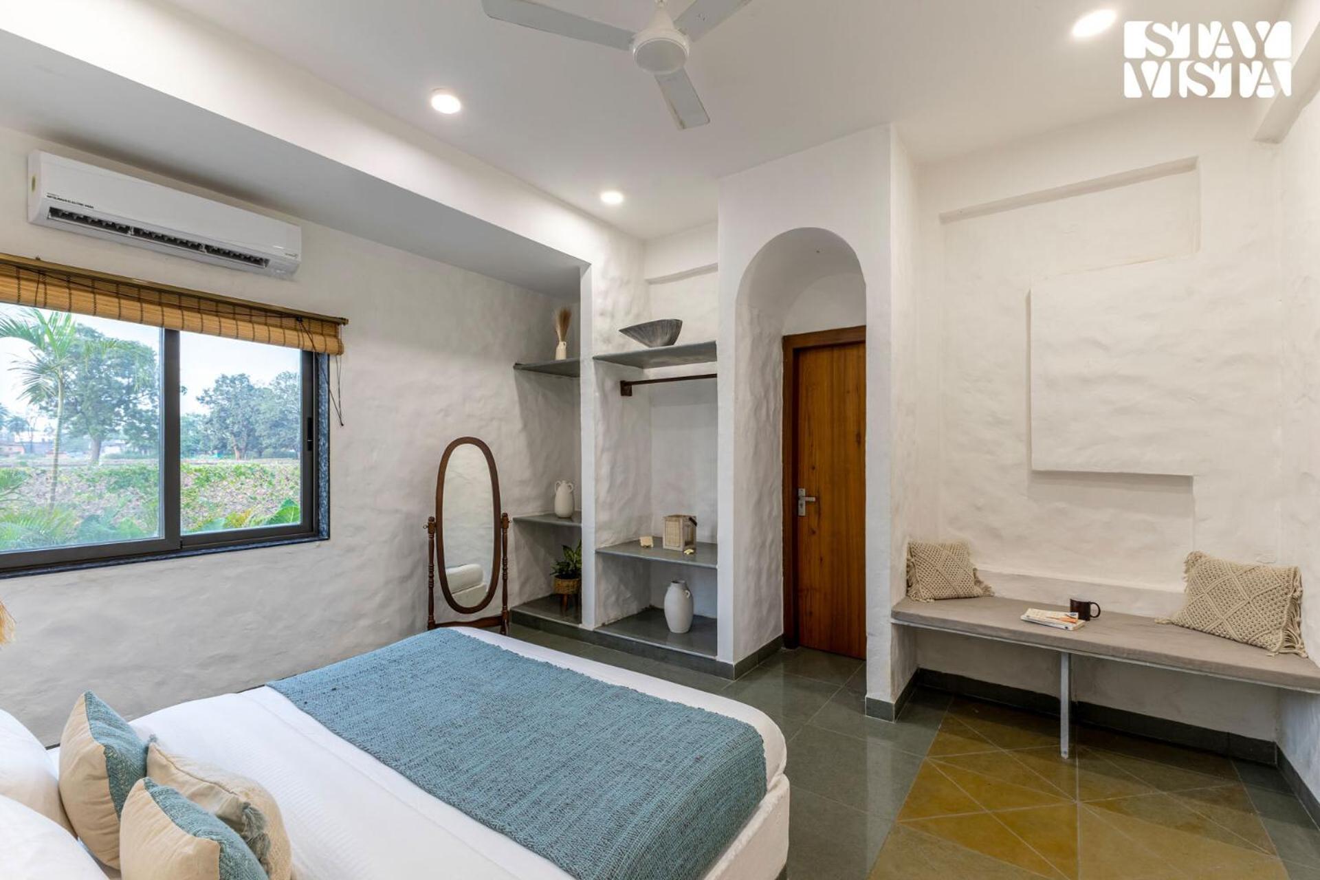Stayvista At Lotus By The Lake With Pool, Bbq & Lawn Indore Exterior photo